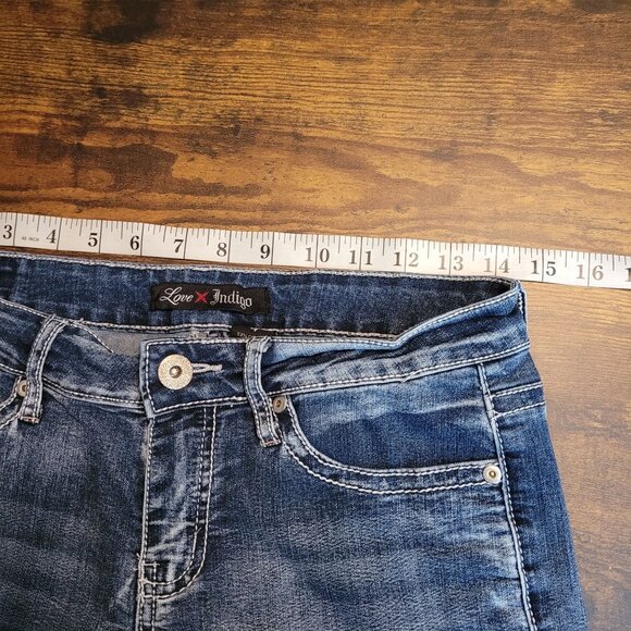Love Indigo Shorts Size 4 Cuffed Embroidered Pockets Medium Dark Wash Stretch - Picture 5 of 10